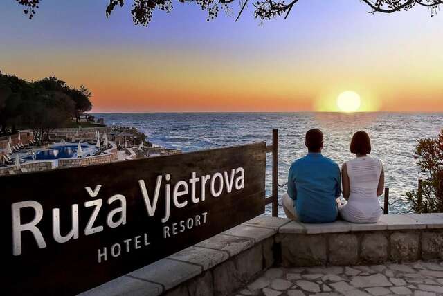 Курортные отели Ruza Vjetrova - Wind Rose Hotel Resort Добра-Вода-3